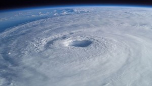 640px-Hurricane_Isabel_from_ISS-620x350
