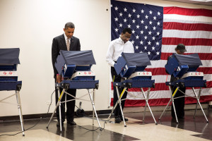 Barack_Obama_votes_in_the_2012_election